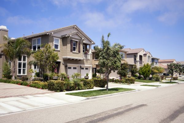 Neighborhood Landscaping in Fresno
